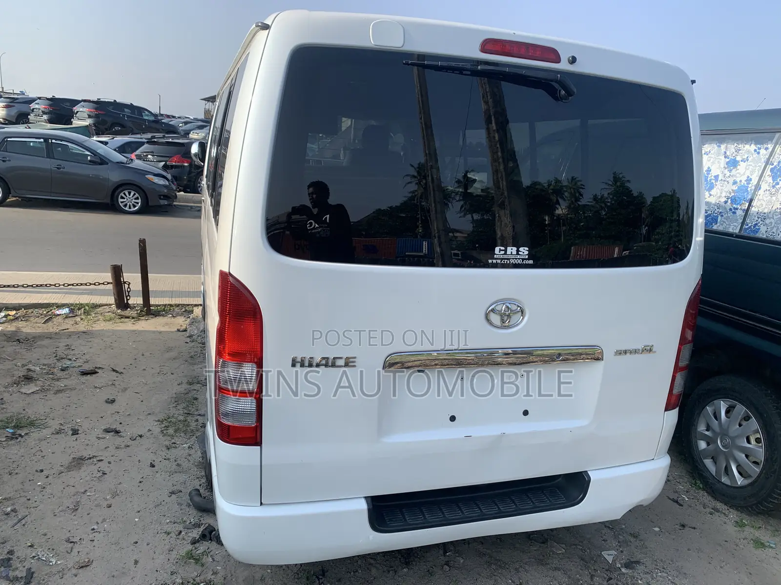 Toyota HiAce 2013 White
