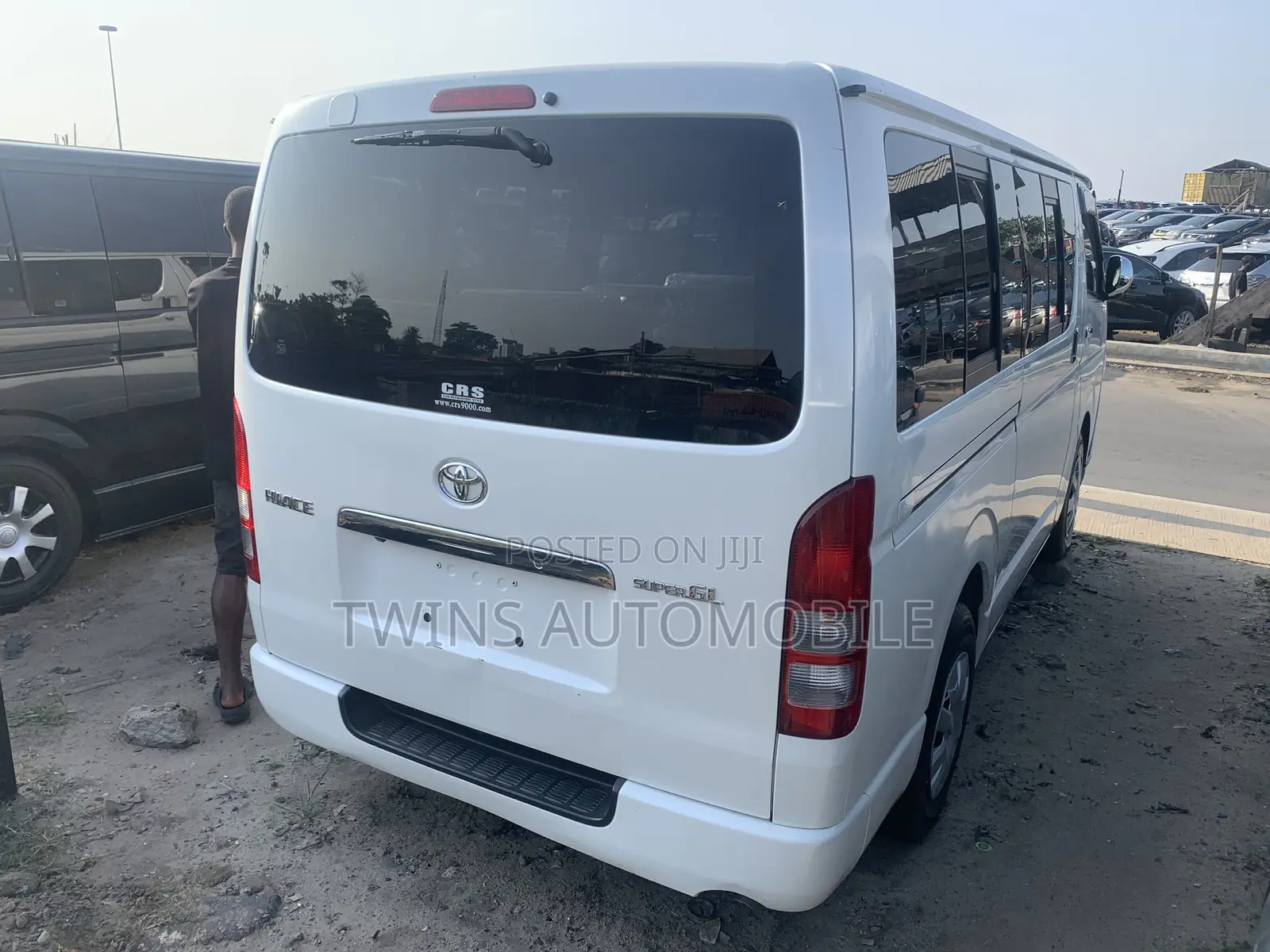 Toyota HiAce 2013 White
