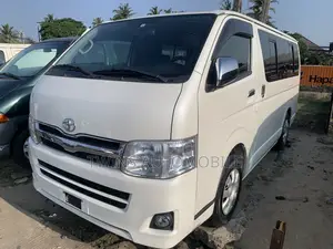 Toyota HiAce 2013 White