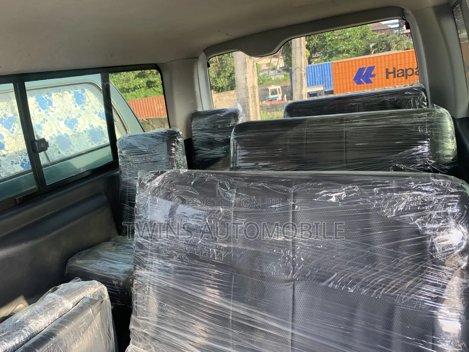 Toyota HiAce 2013 White