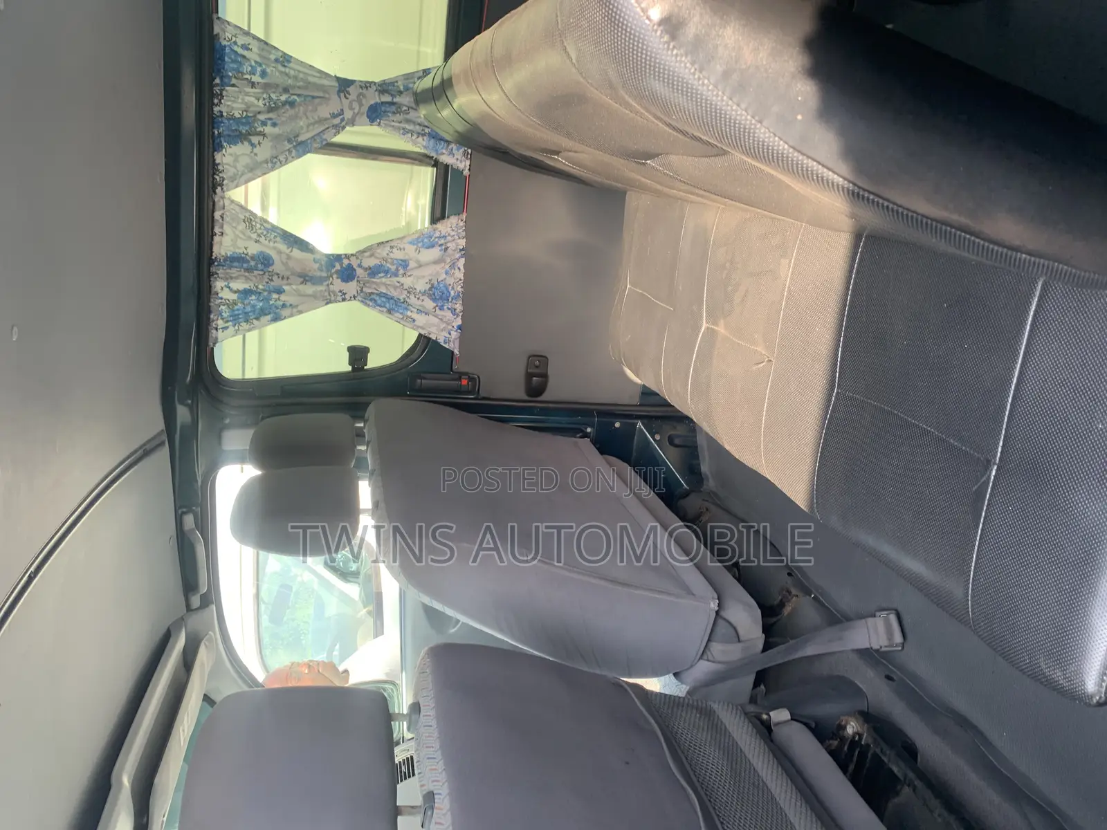 Toyota HiAce 2006 Grey