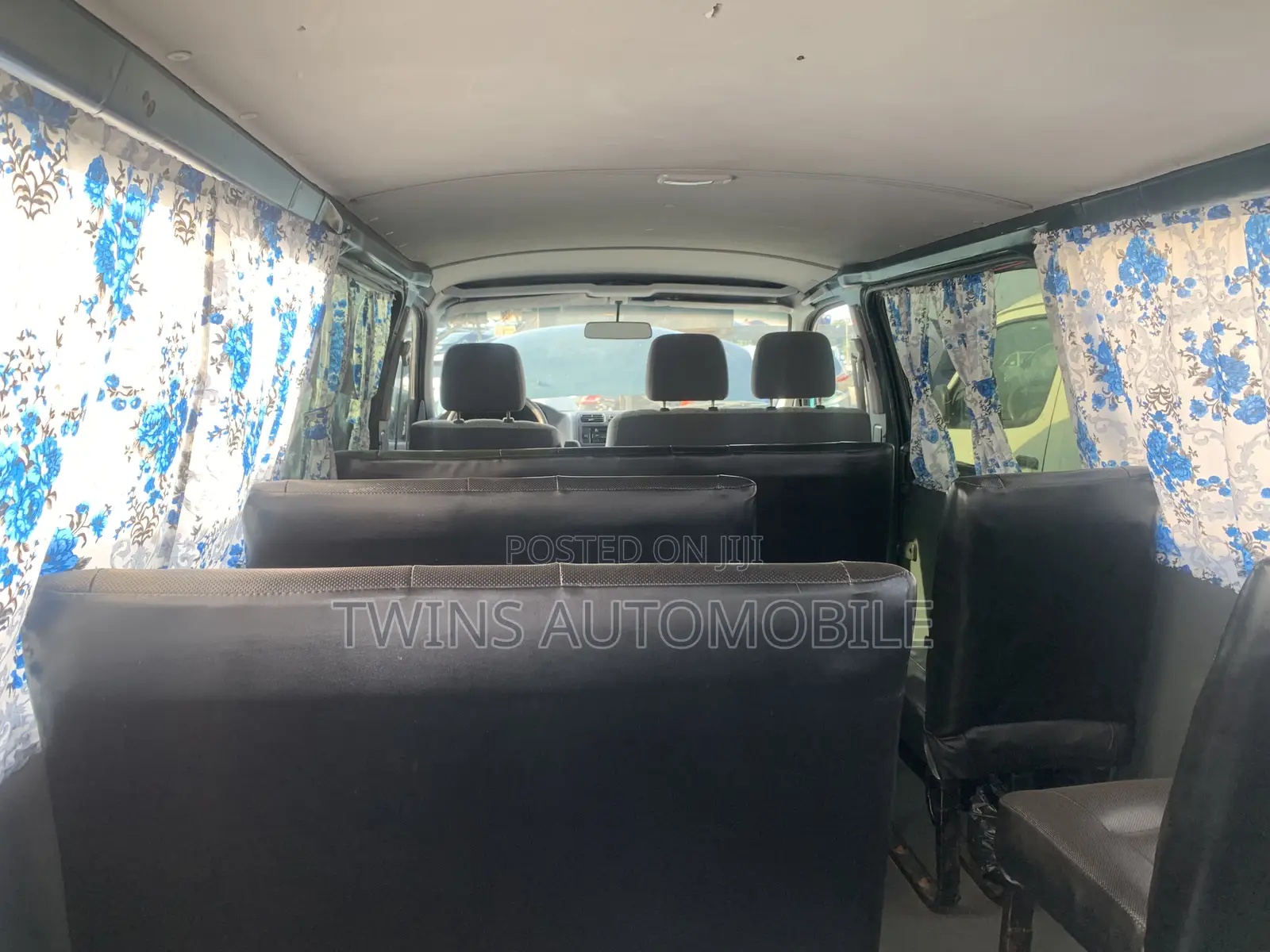Toyota HiAce 2006 Grey