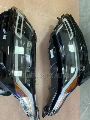 High Quality Certified New Head Light Range Rover Velar 2020