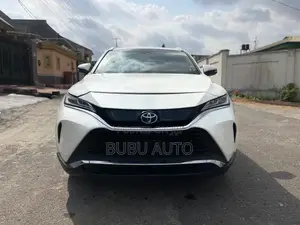 Toyota Venza XLE AWD 2023 White