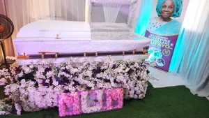 Auto Base Casket