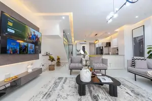 Luxury Two Bedroom Maisonette With Pool and Gym