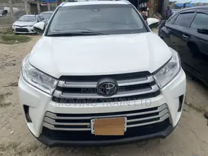 Toyota Highlander XLE 2019 White