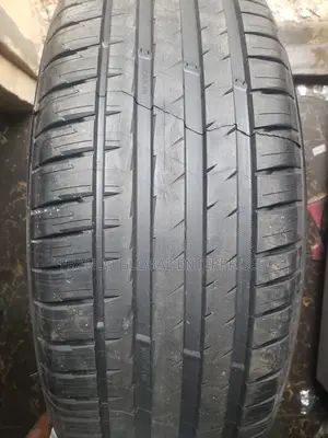 235/60r18 Michelin Tyre