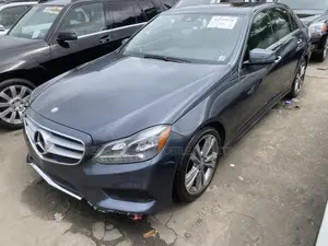 Mercedes-Benz E350 Base 4Matic Sedan AWD (3.5L 6cyl 7A) 2014 Gray