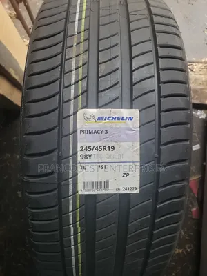 245/45r19 Michelin Tyre