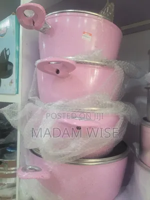 4 Set Cookware Pots