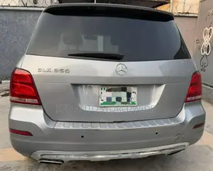 Mercedes-Benz GLK-Class Base GLK 350 4dr 4x2 (3.5L 6cyl 7A) 2015