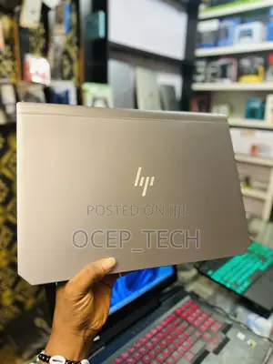 Laptop HP ZBook 15u G5 16GB Intel Core I7 SSD 512GB