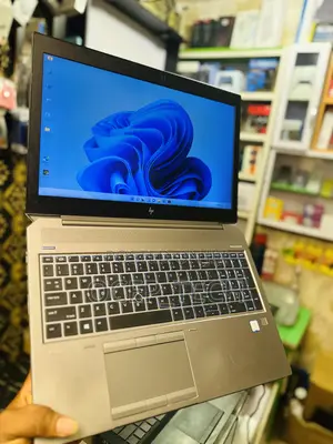 Laptop HP ZBook 15u G5 16GB Intel Core I7 SSD 512GB