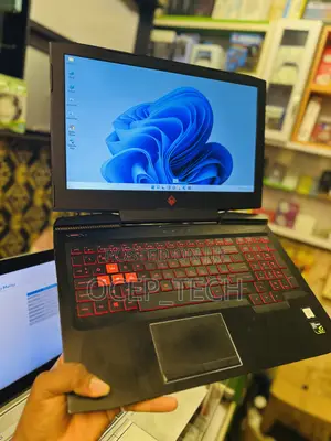 Laptop HP Omen 15-Ce0xx 16GB Intel Core I7 HDD+SSD 1T