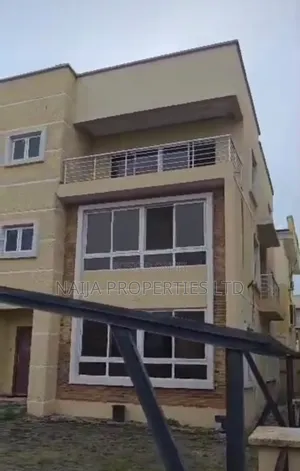 6bdrm Duplex in Osapa, Lekki for sale