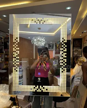 Luxury Mirror With Light With Designs 80*60 Screen Touch