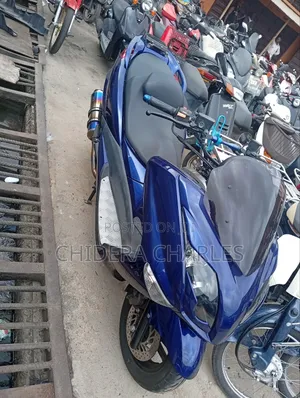 Photo - Yamaha Majesty 2017 Blue