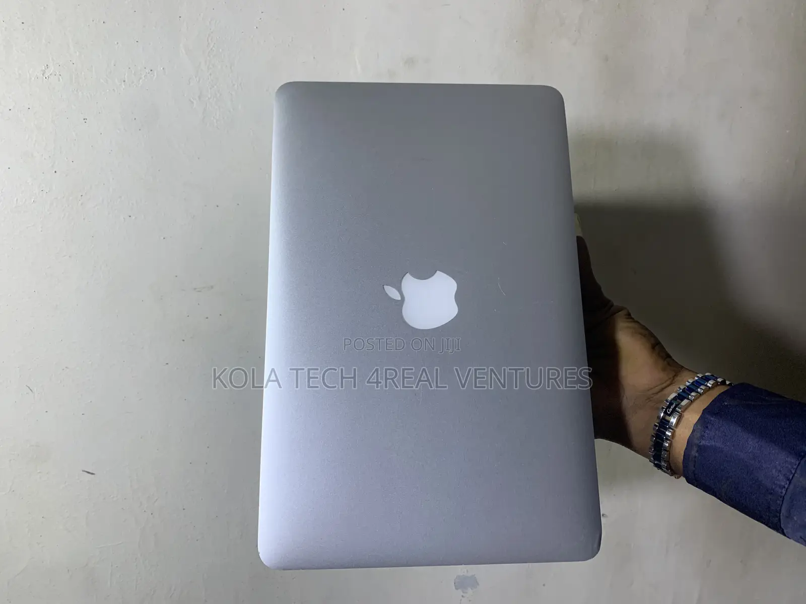 Laptop Apple MacBook Air 4GB Intel Core I5 SSD 128GB