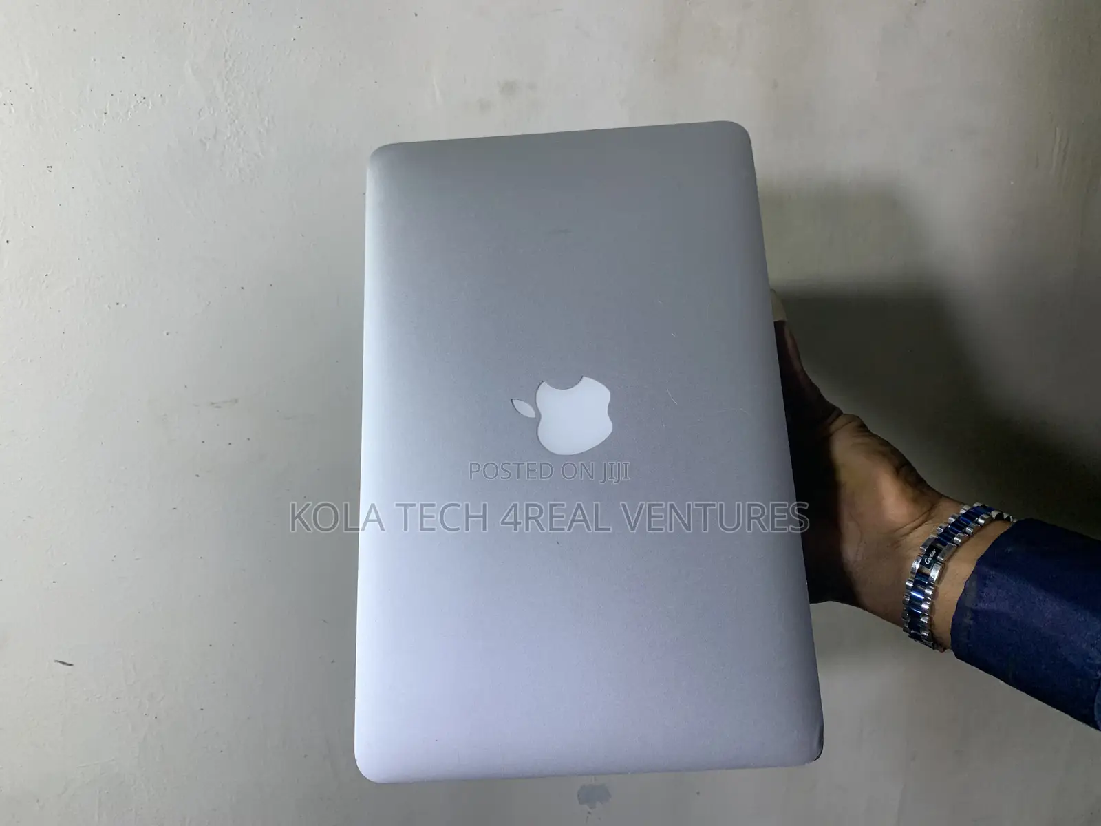Laptop Apple MacBook Air 4GB Intel Core I5 SSD 128GB