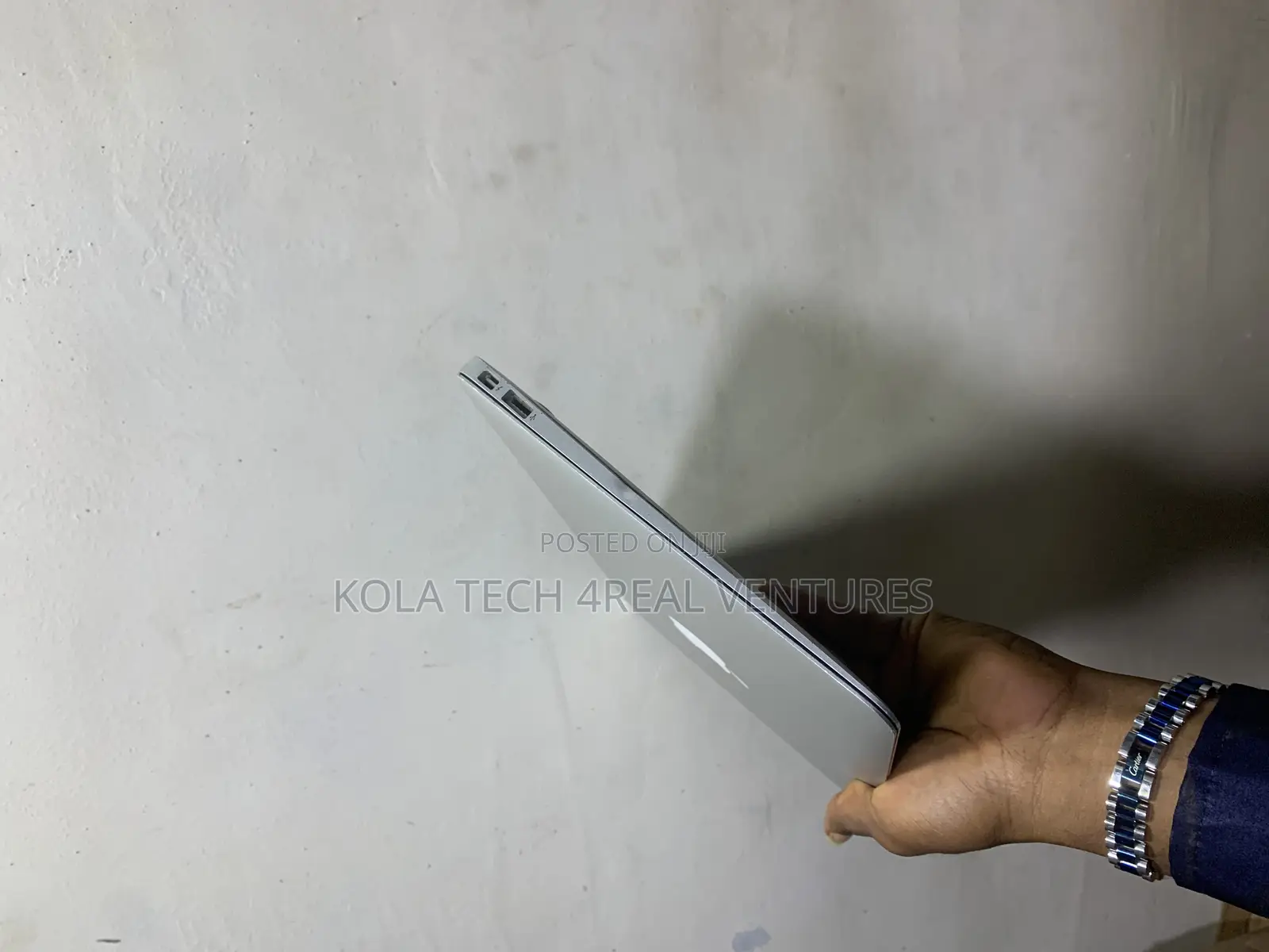 Laptop Apple MacBook Air 4GB Intel Core I5 SSD 128GB
