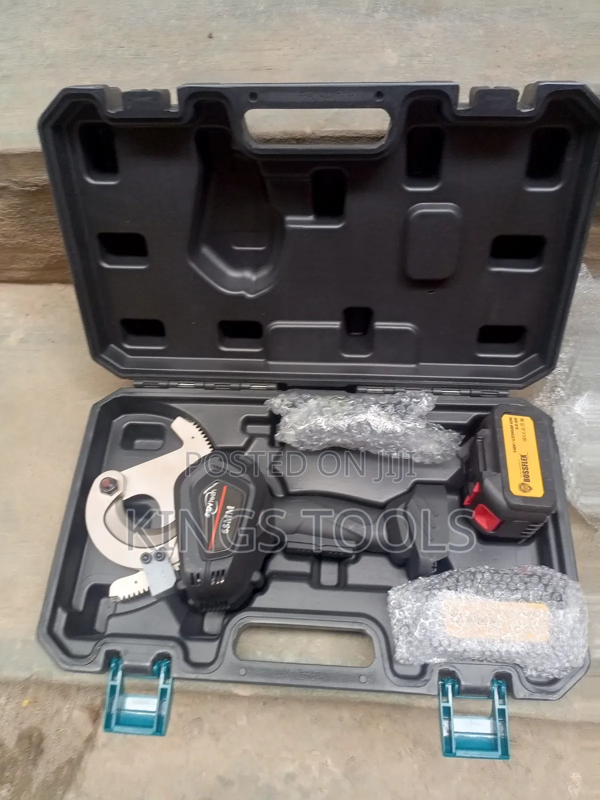 Cordless Cable Cutter Machine