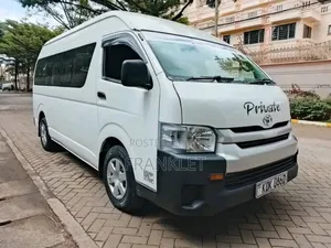 Toyota HiAce 2017 White