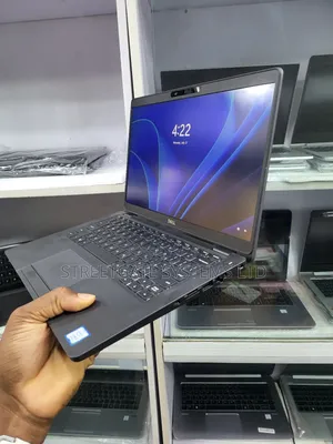 Laptop Dell Latitude 5300 16GB Intel Core I5 SSD 256GB