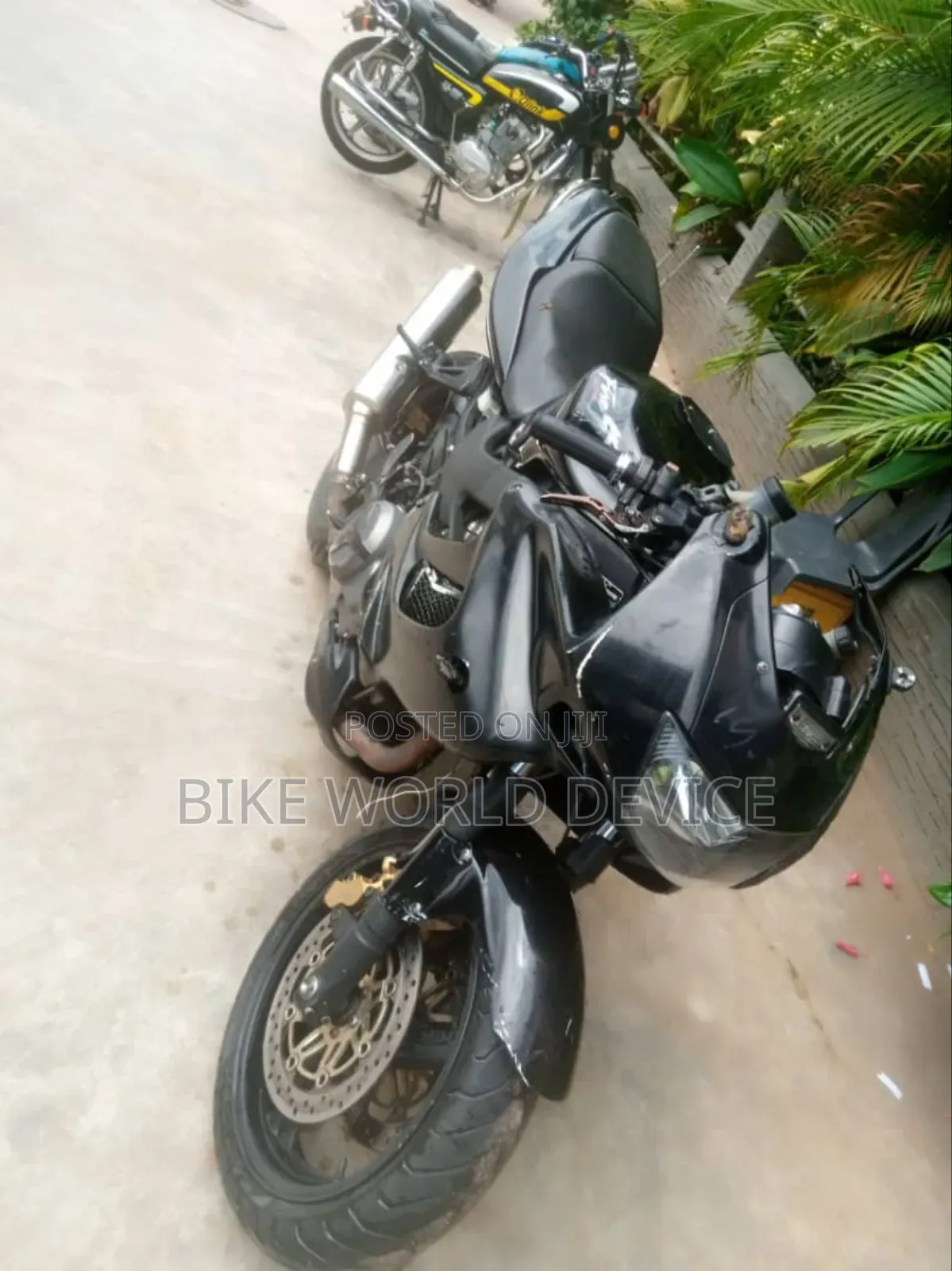 Honda 2000 Black