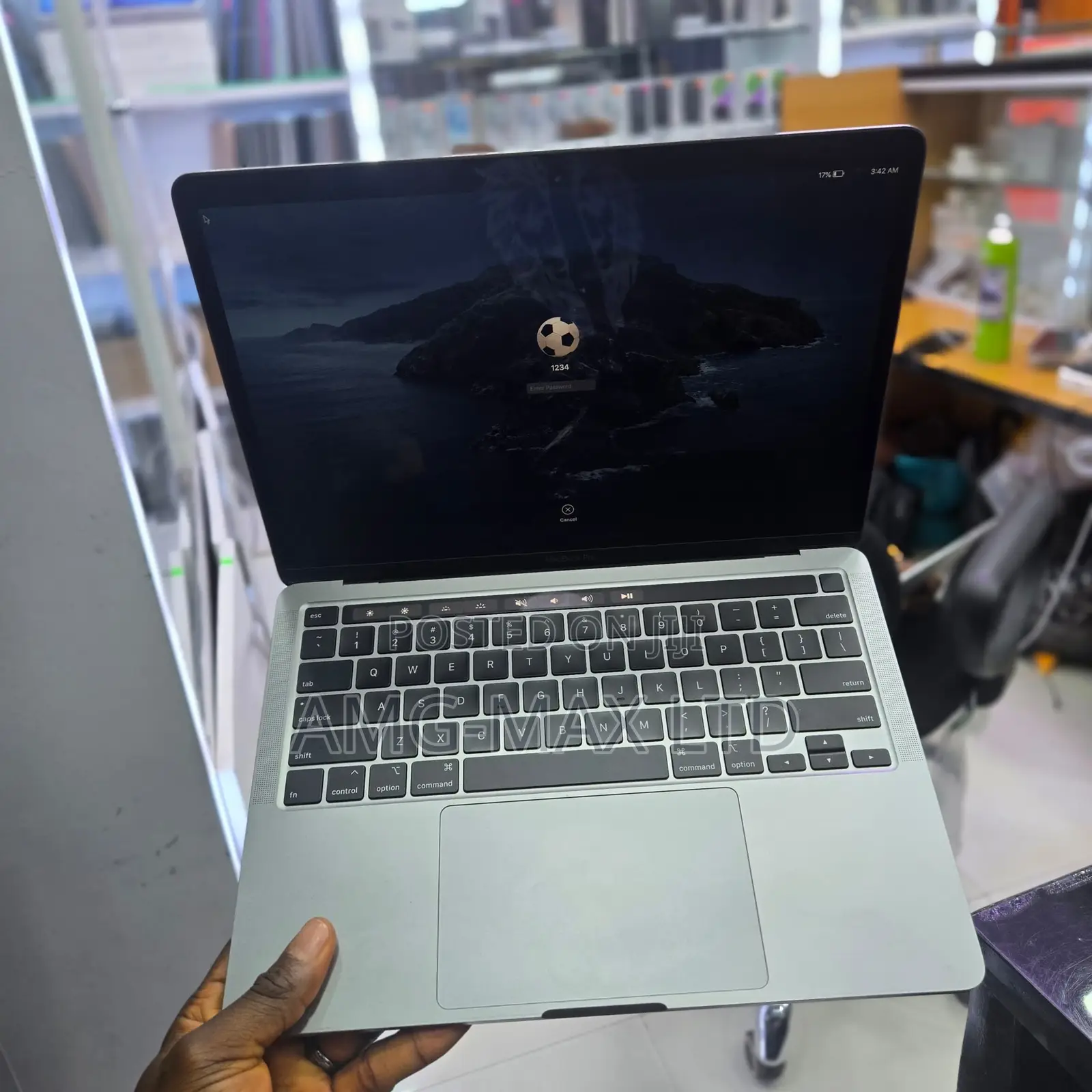 Laptop Apple MacBook Pro 2020 16GB Intel Core i7 SSD 512GB