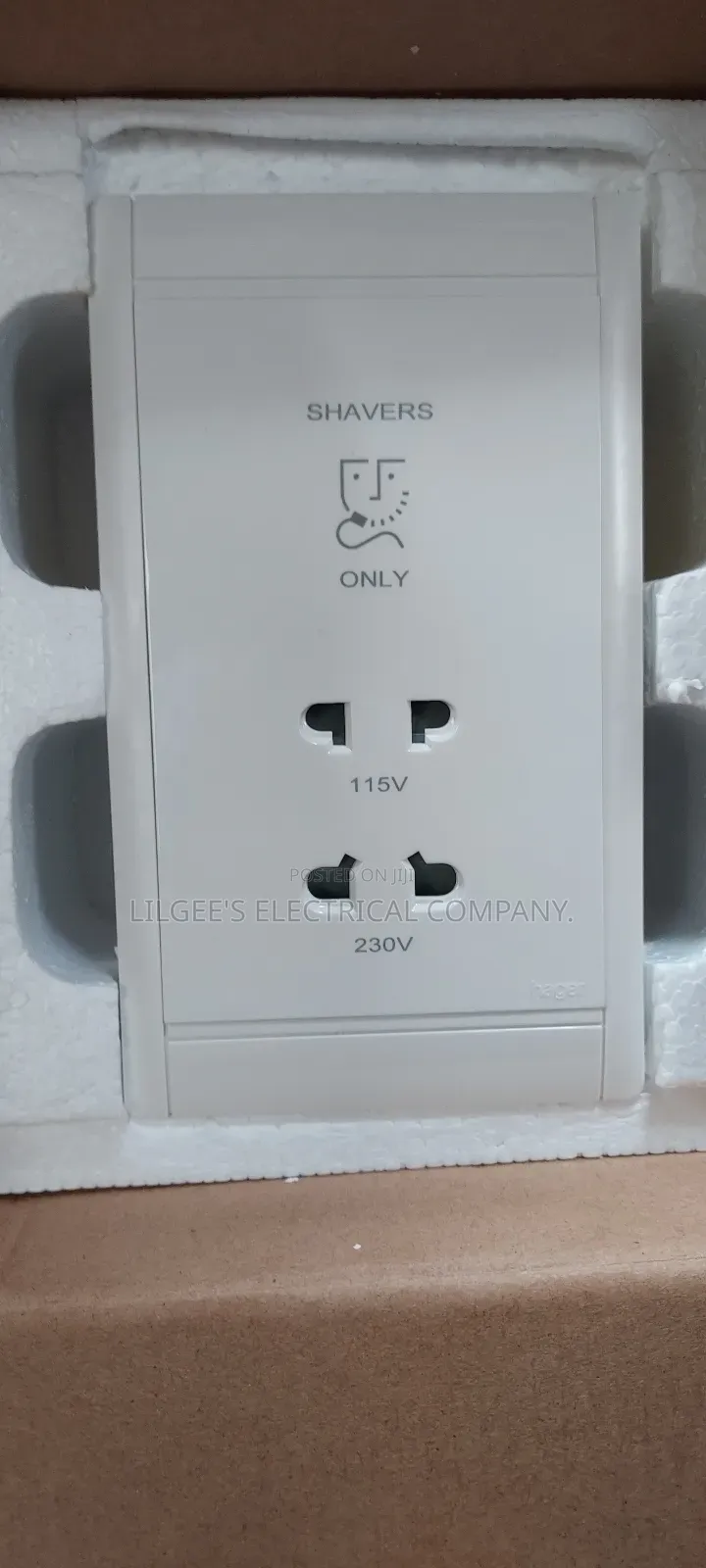 Shavers/Bathroom Socket