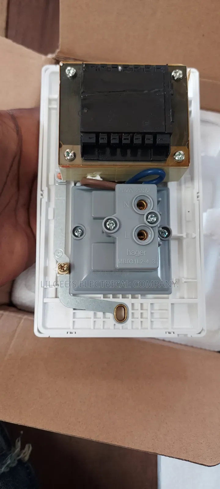 Shavers/Bathroom Socket