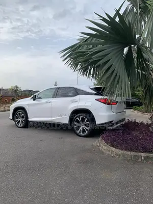 Lexus RX 2022 White