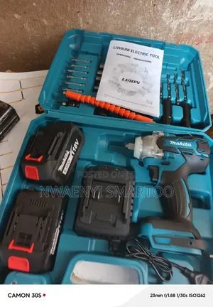 Battery Impact Wrench Makita