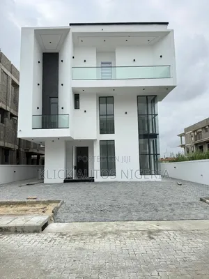 5bdrm Duplex in Lekki for sale