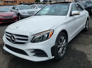 Mercedes-Benz C300 Luxury 4dr AWD 4Matic Sedan (2.0L 4cyl 7A) 2015