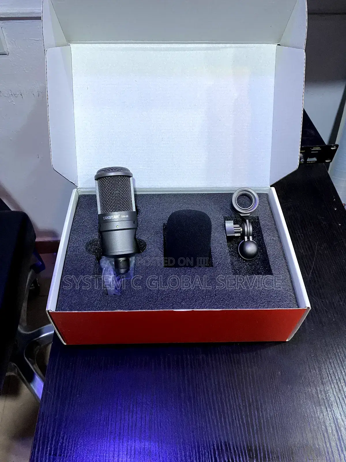 Takstar Sm-8b Studio Microphone