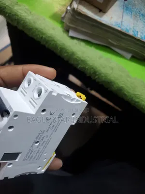 Original Schnieder 100a 1000v Dc Breaker