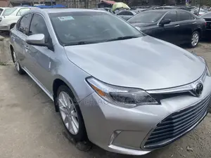 Toyota Avalon Limited 4dr Sedan (3.5L 6cyl 6A) 2014 Silver