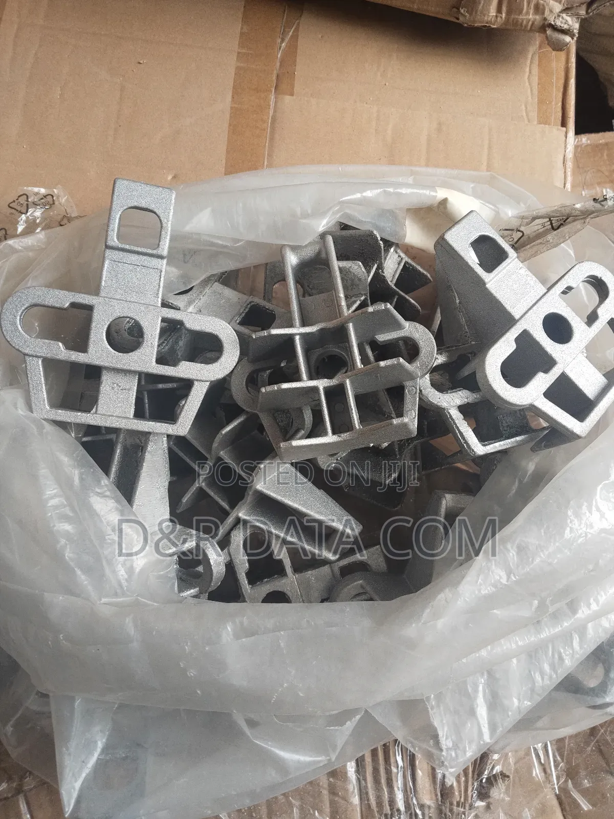 Upb Universal Pole Bracket