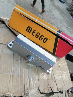 Mego Door Closer Medium Original