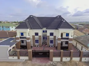 4bdrm Duplex in Liberty Academy, Akala Express for rent