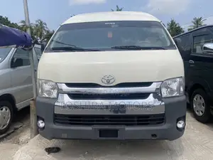 Toyota HiAce 2015 White