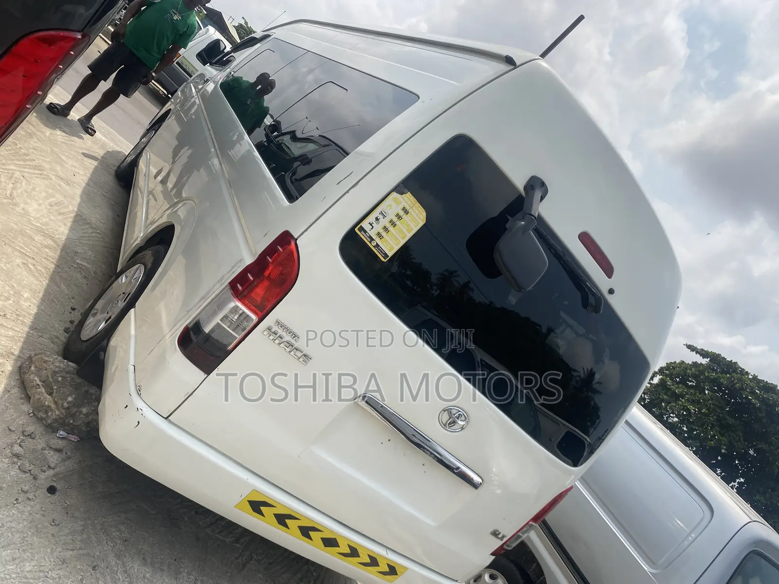 Toyota HiAce 2015 White