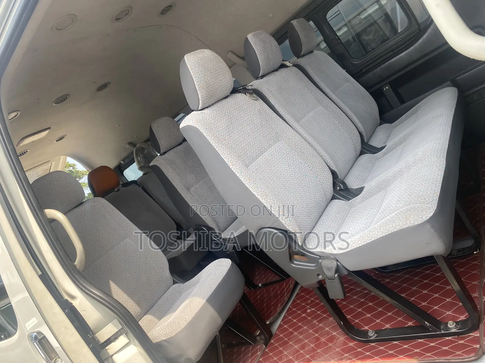 Toyota HiAce 2015 White