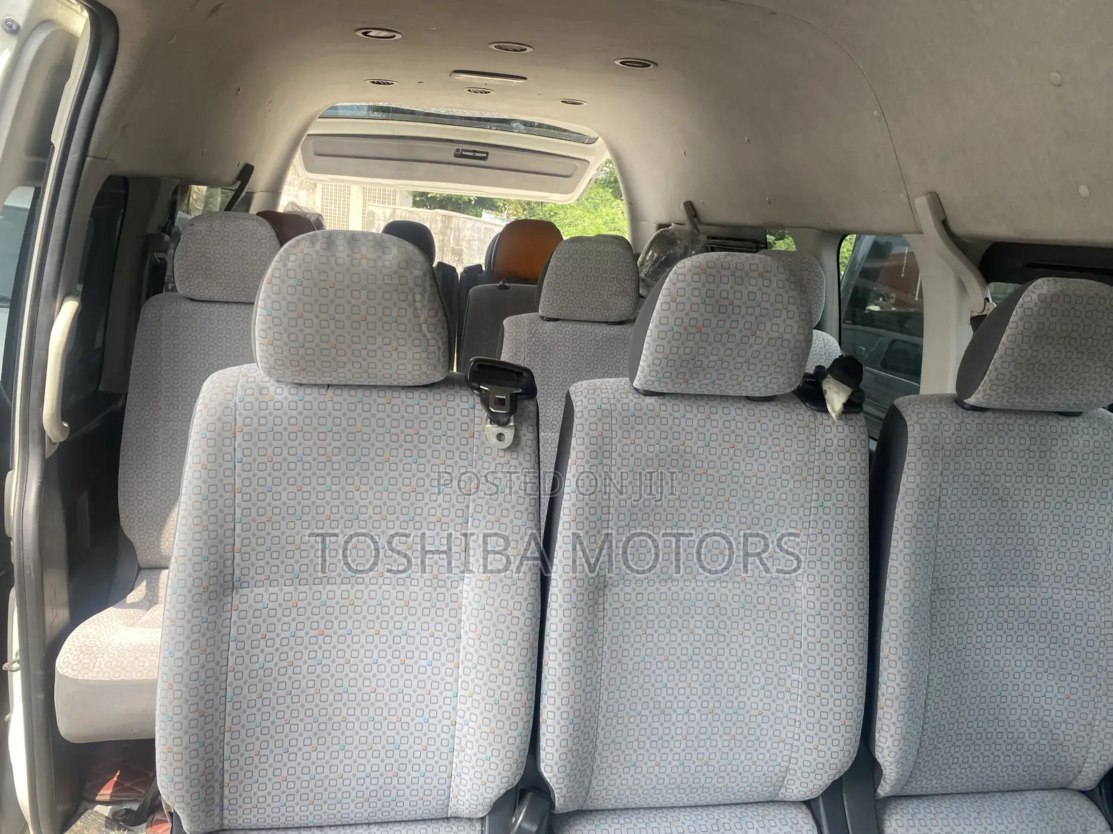 Toyota HiAce 2015 White
