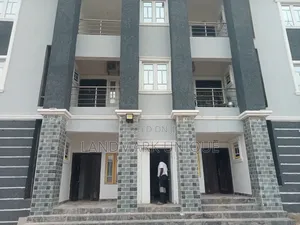 2bdrm Block of Flats in High Court, Life Camp for rent