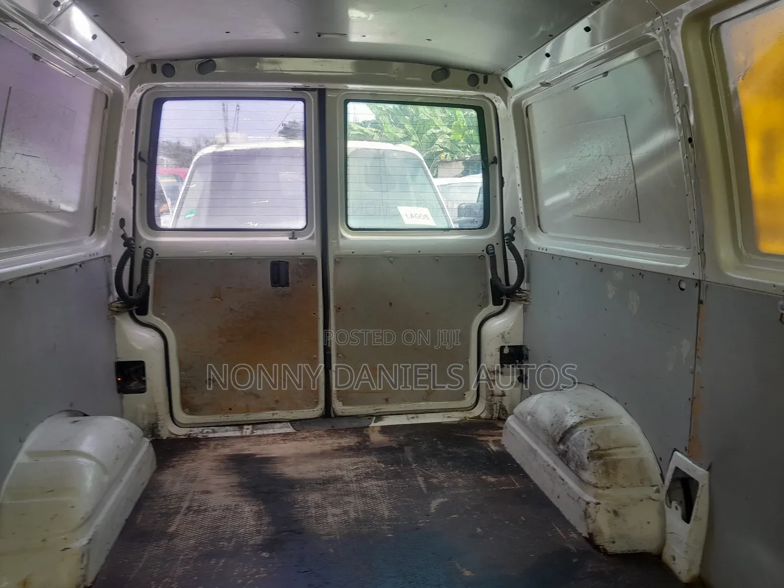 Volkswagen Transporter 2004 White