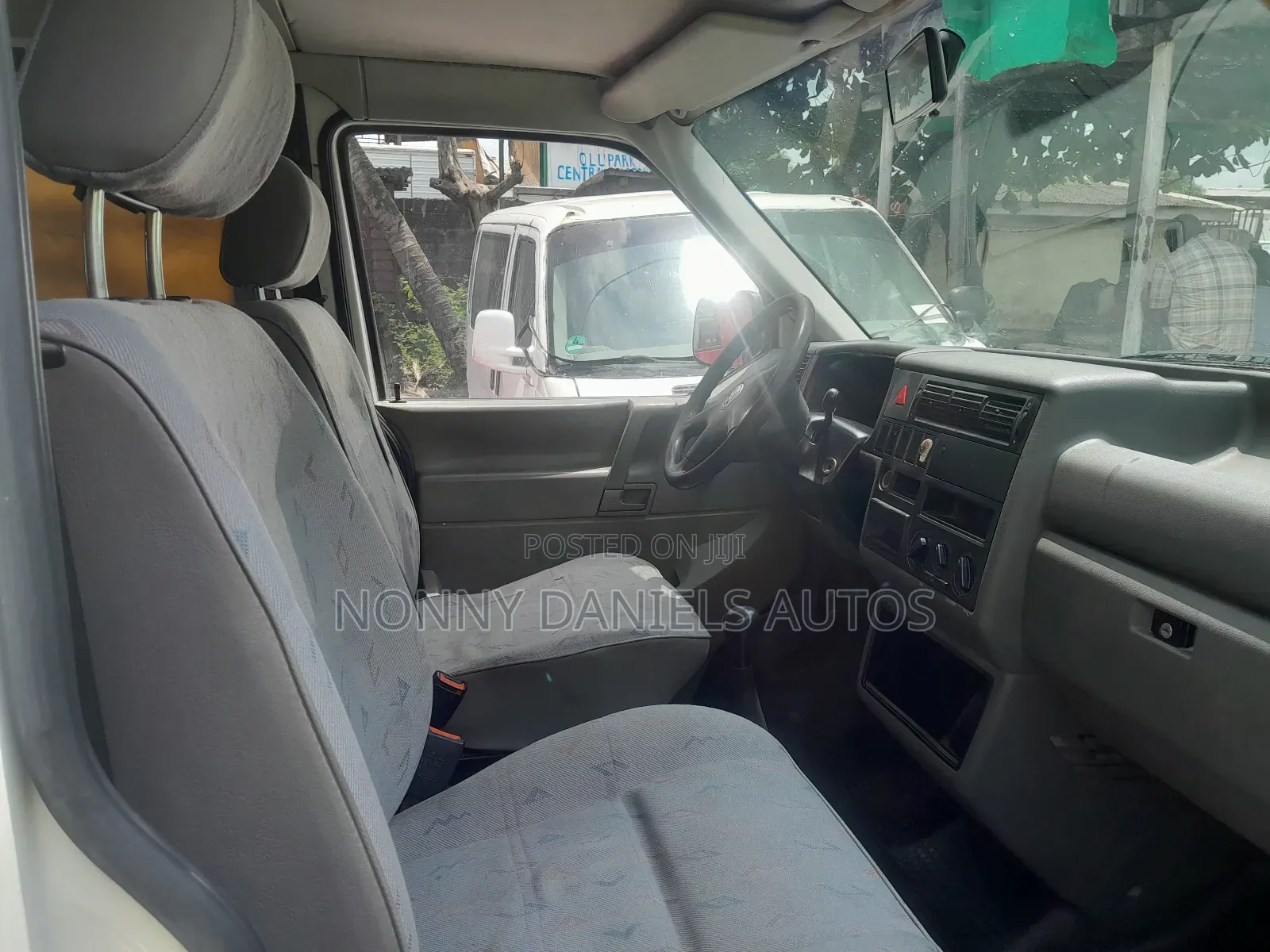 Volkswagen Transporter 2004 White