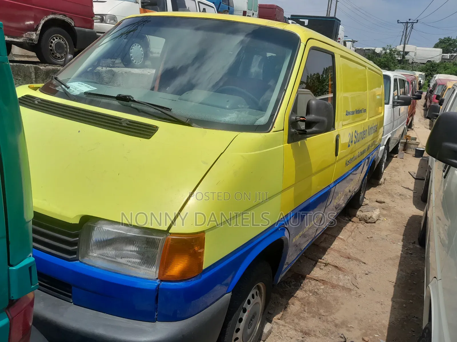 Volkswagen Transporter 2004 Yellow